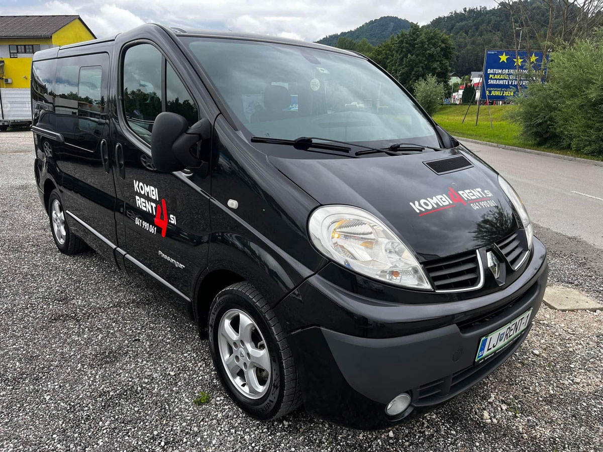renault trafic črn
