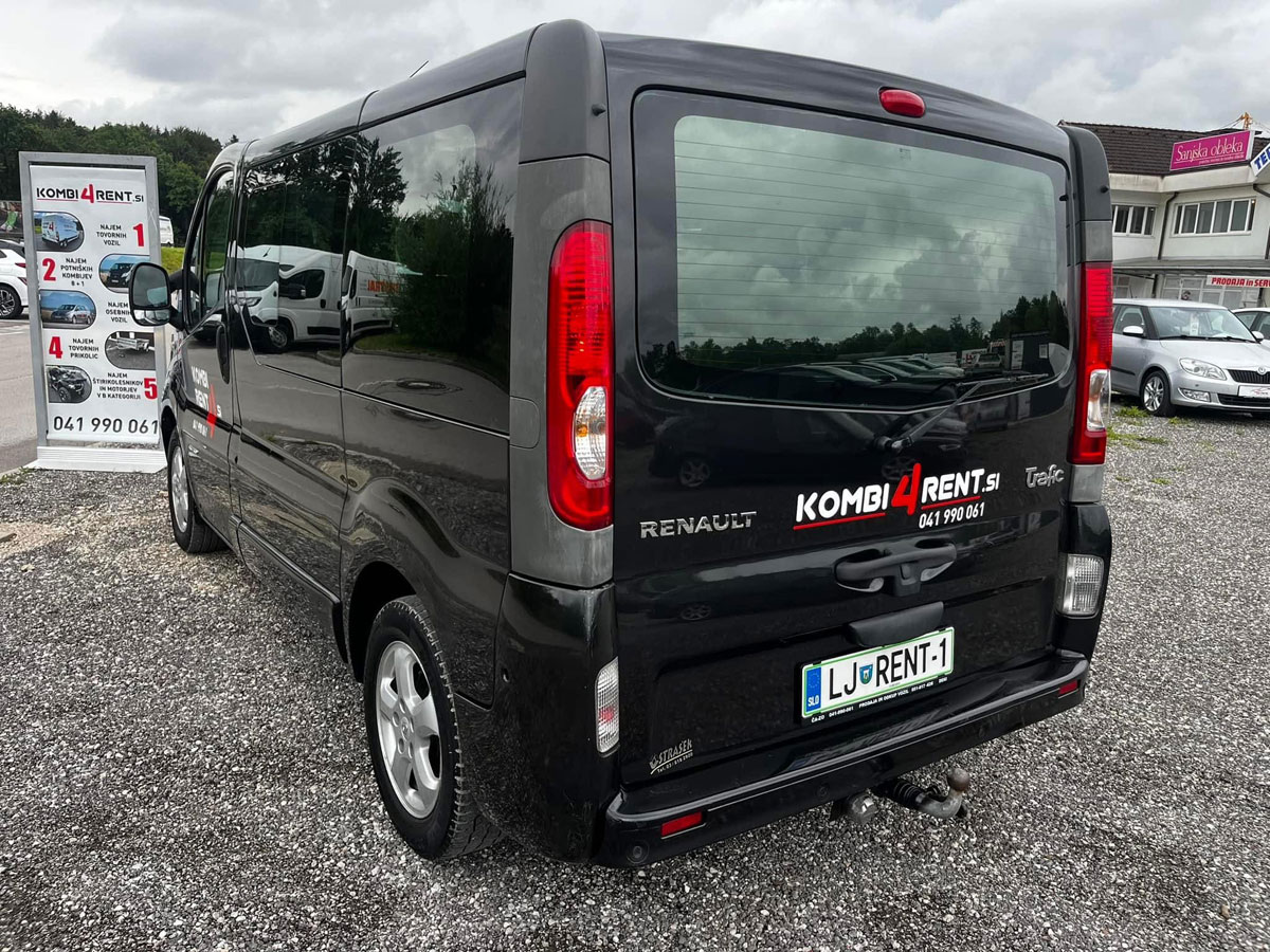 renault trafic črn